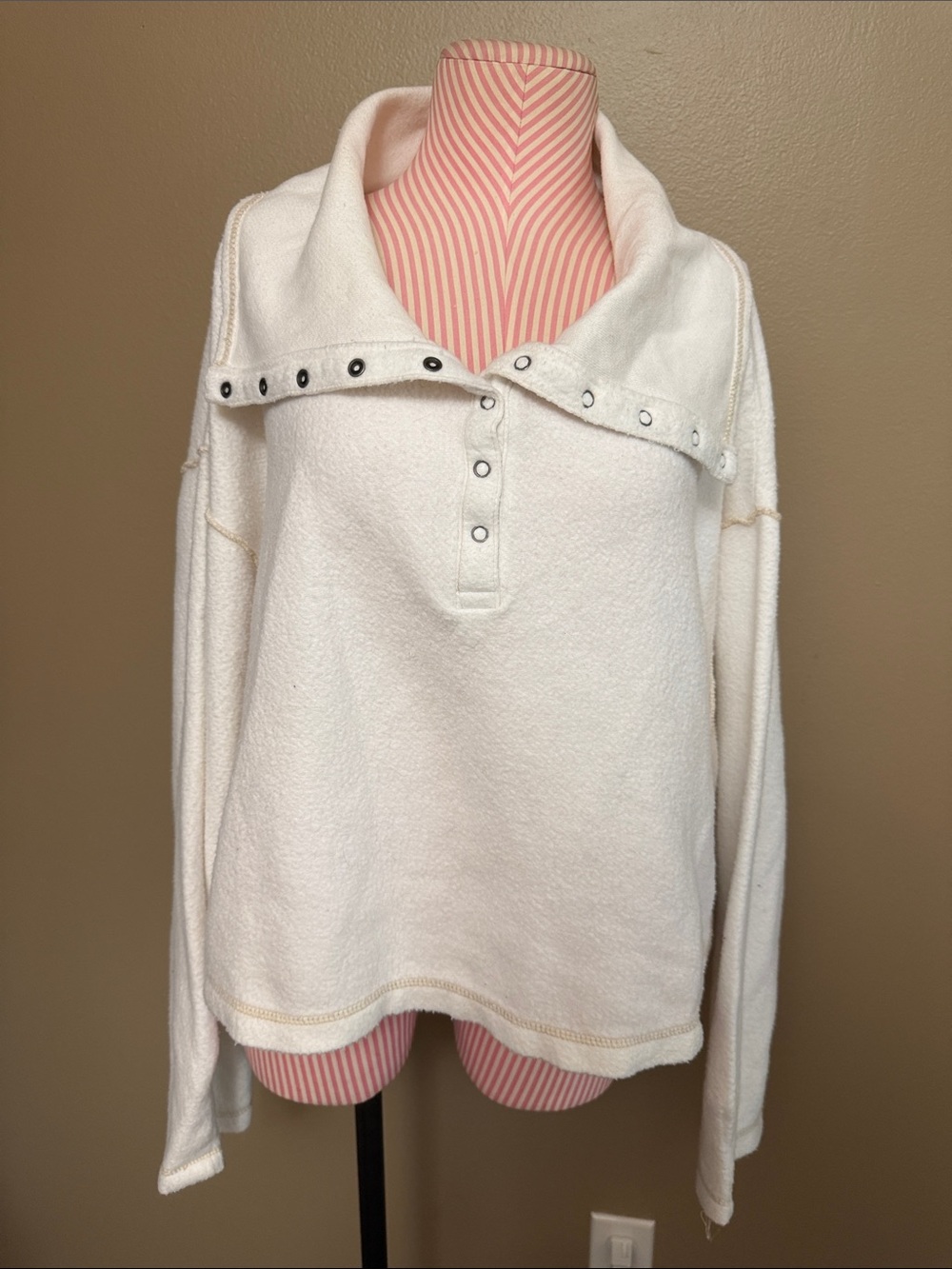 Urban Outfitters Snap-Detail Funnel Neck Sweater - M